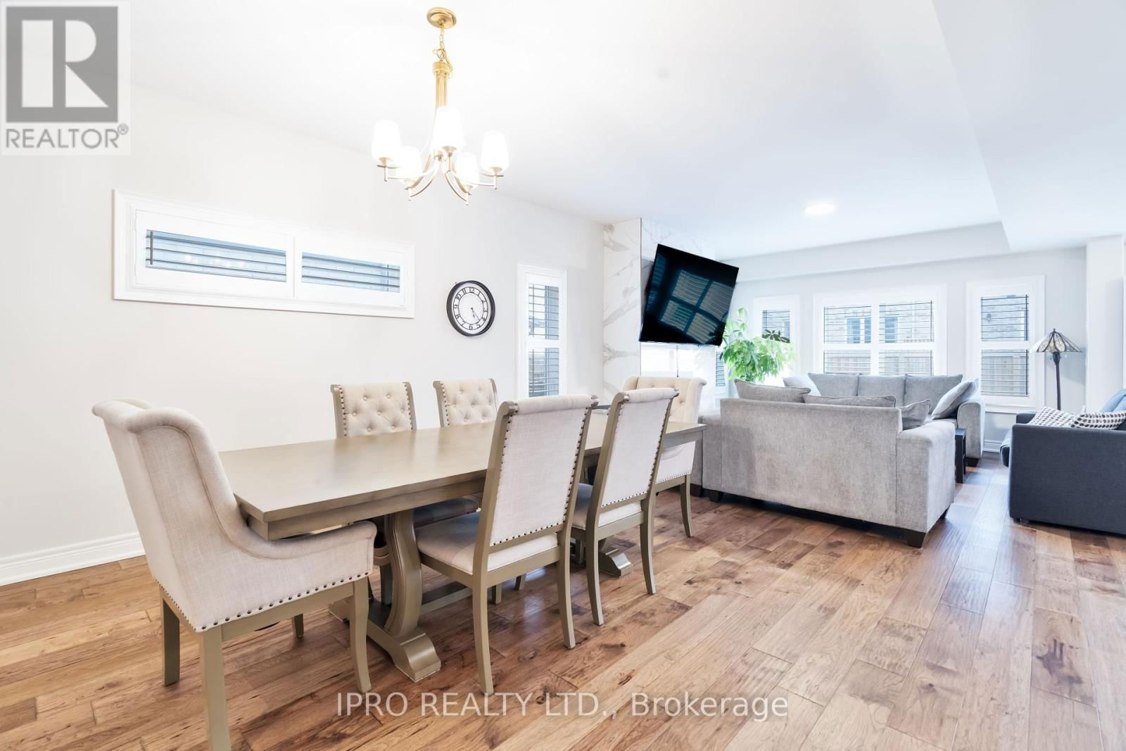 47 HOMESTEAD WAY Image 10