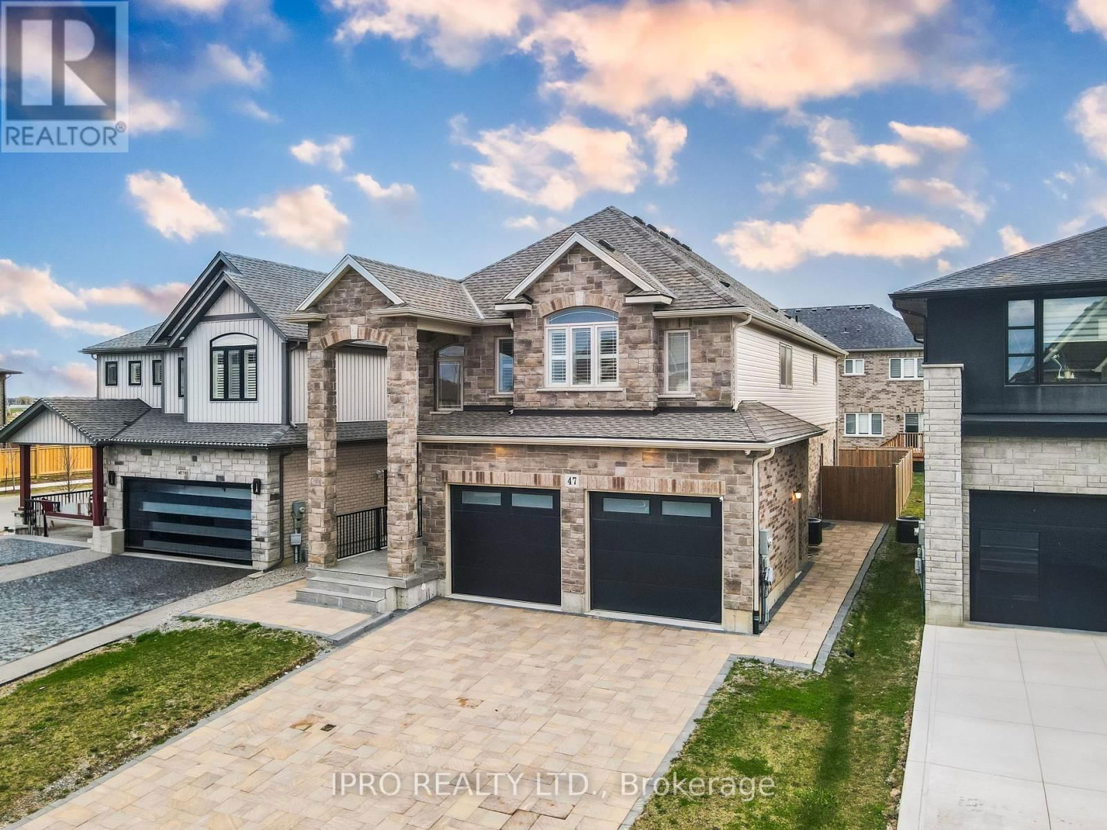 47 HOMESTEAD WAY Image 2