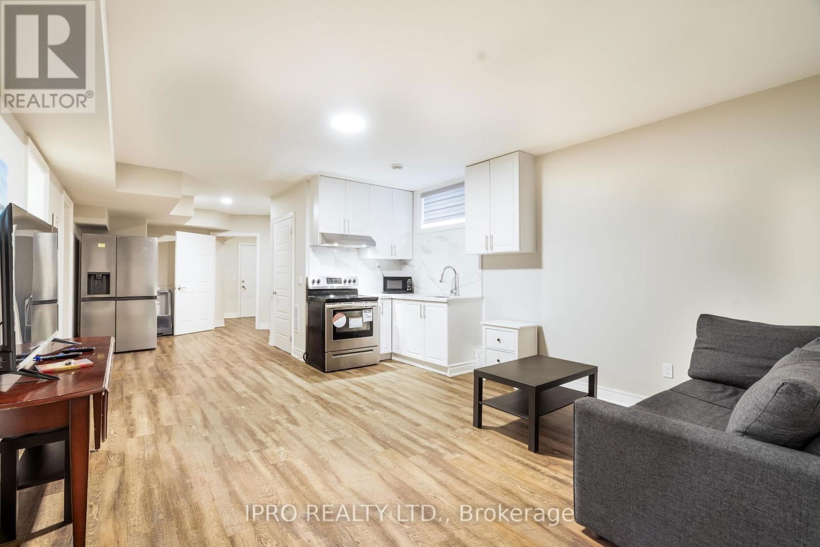 47 HOMESTEAD WAY Image 35