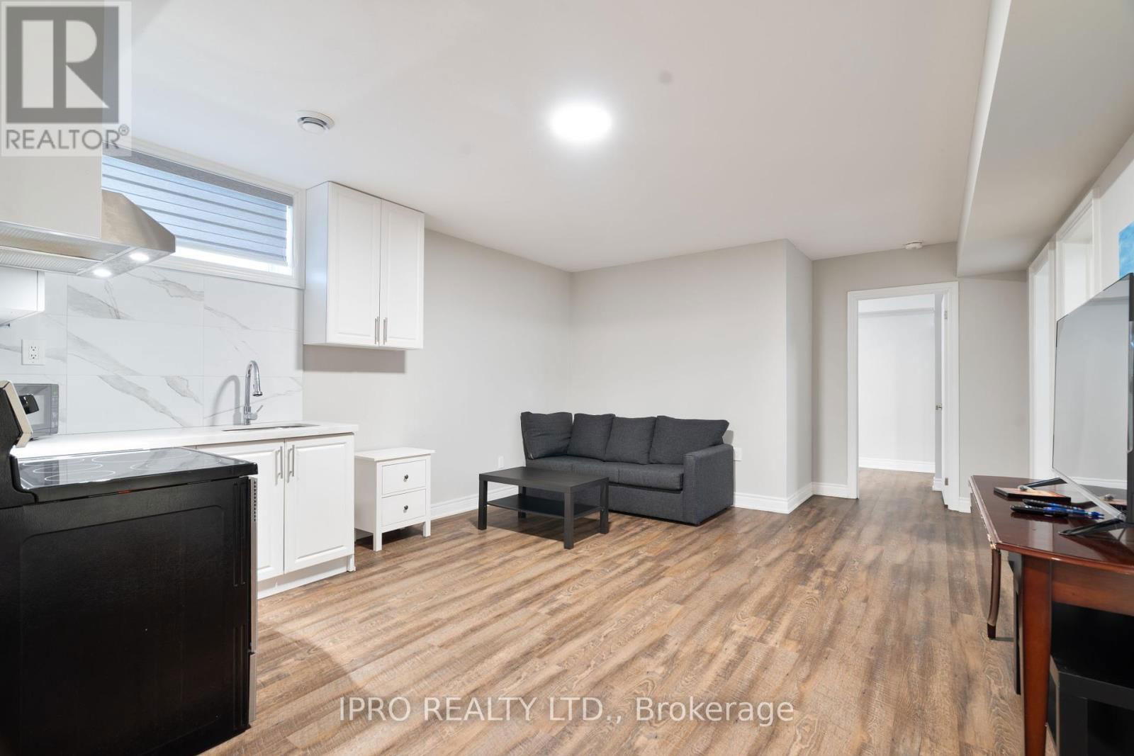 47 HOMESTEAD WAY Image 36