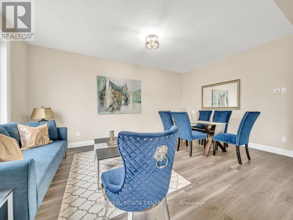 256 KING STREET WEST Image 15