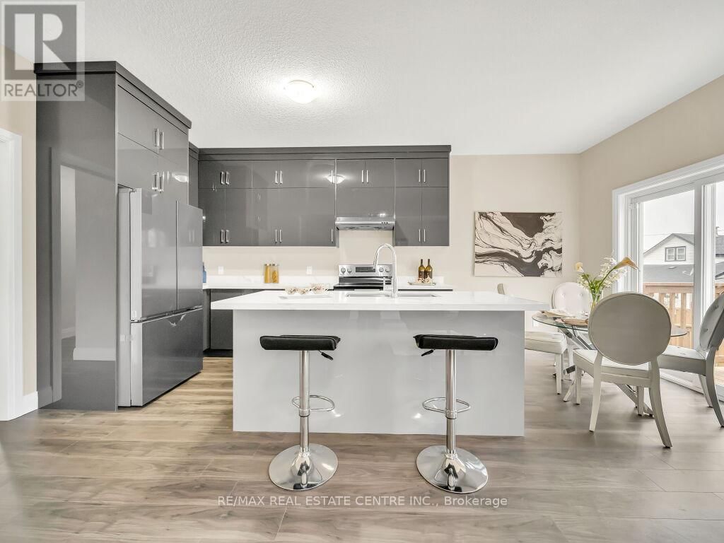 256 KING STREET WEST Image 18