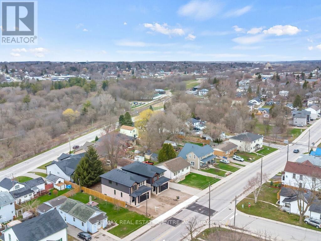 256 KING STREET WEST Image 2