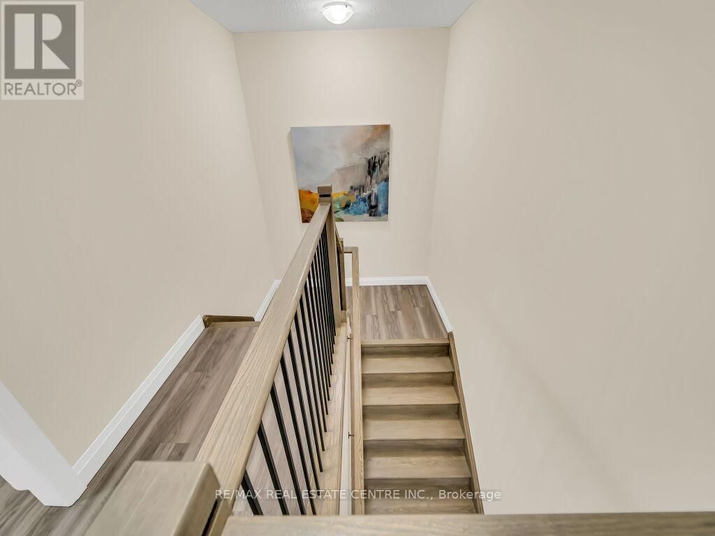 256 KING STREET WEST Image 23