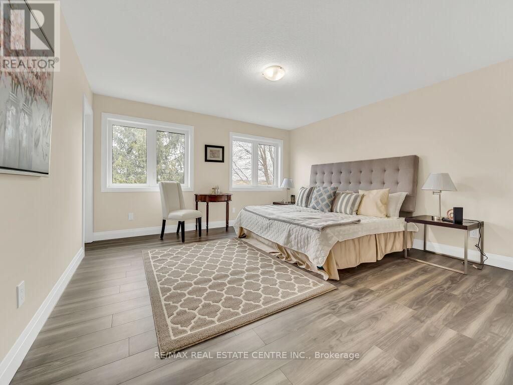 256 KING STREET WEST Image 27