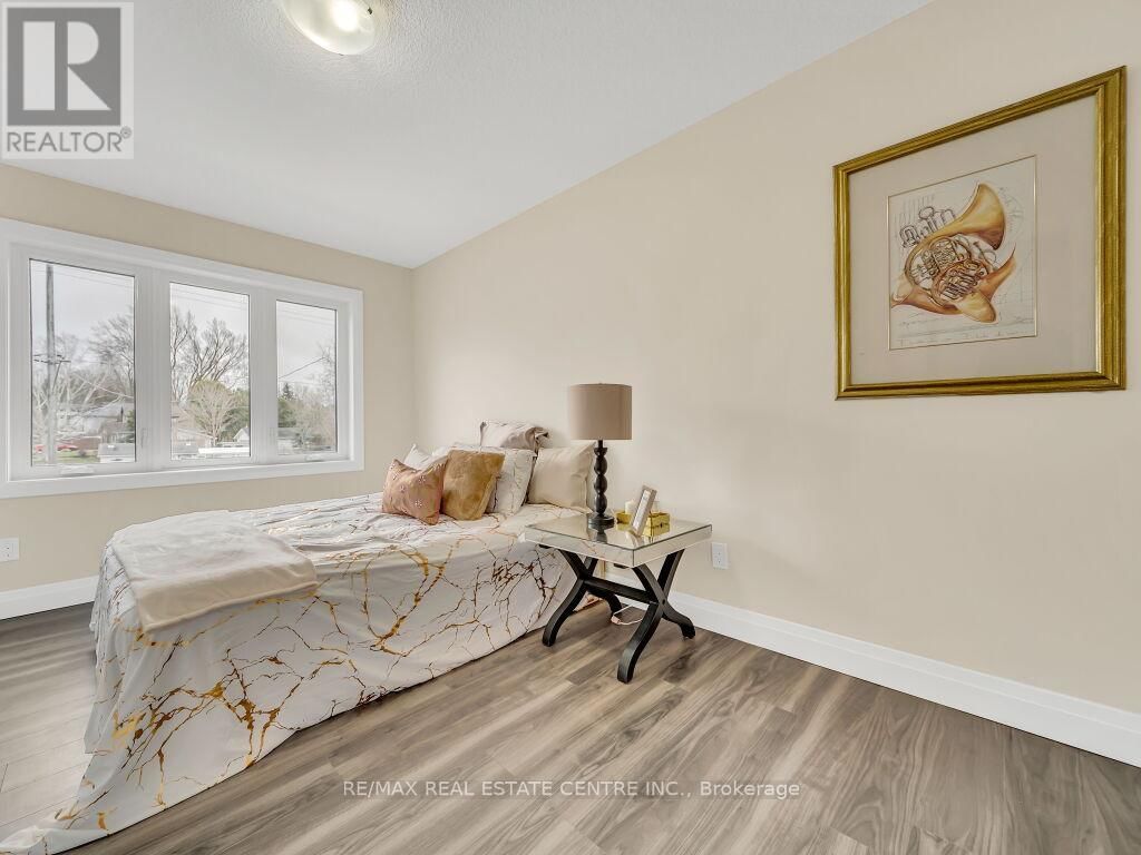 256 KING STREET WEST Image 35