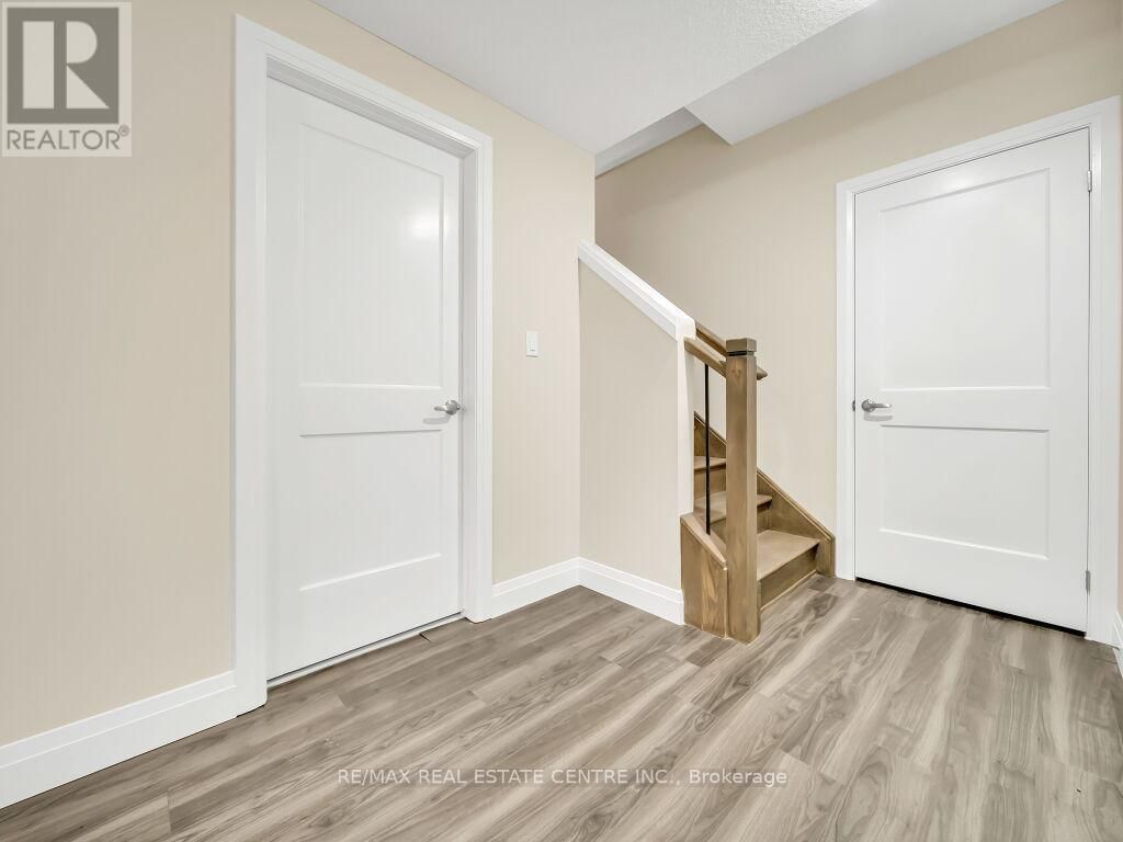 256 KING STREET WEST Image 39