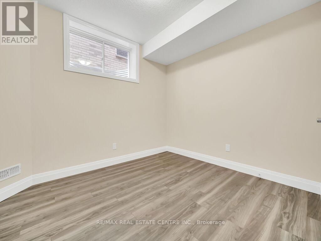 256 KING STREET WEST Image 47