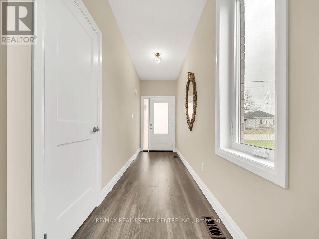 256 KING STREET WEST Image 8