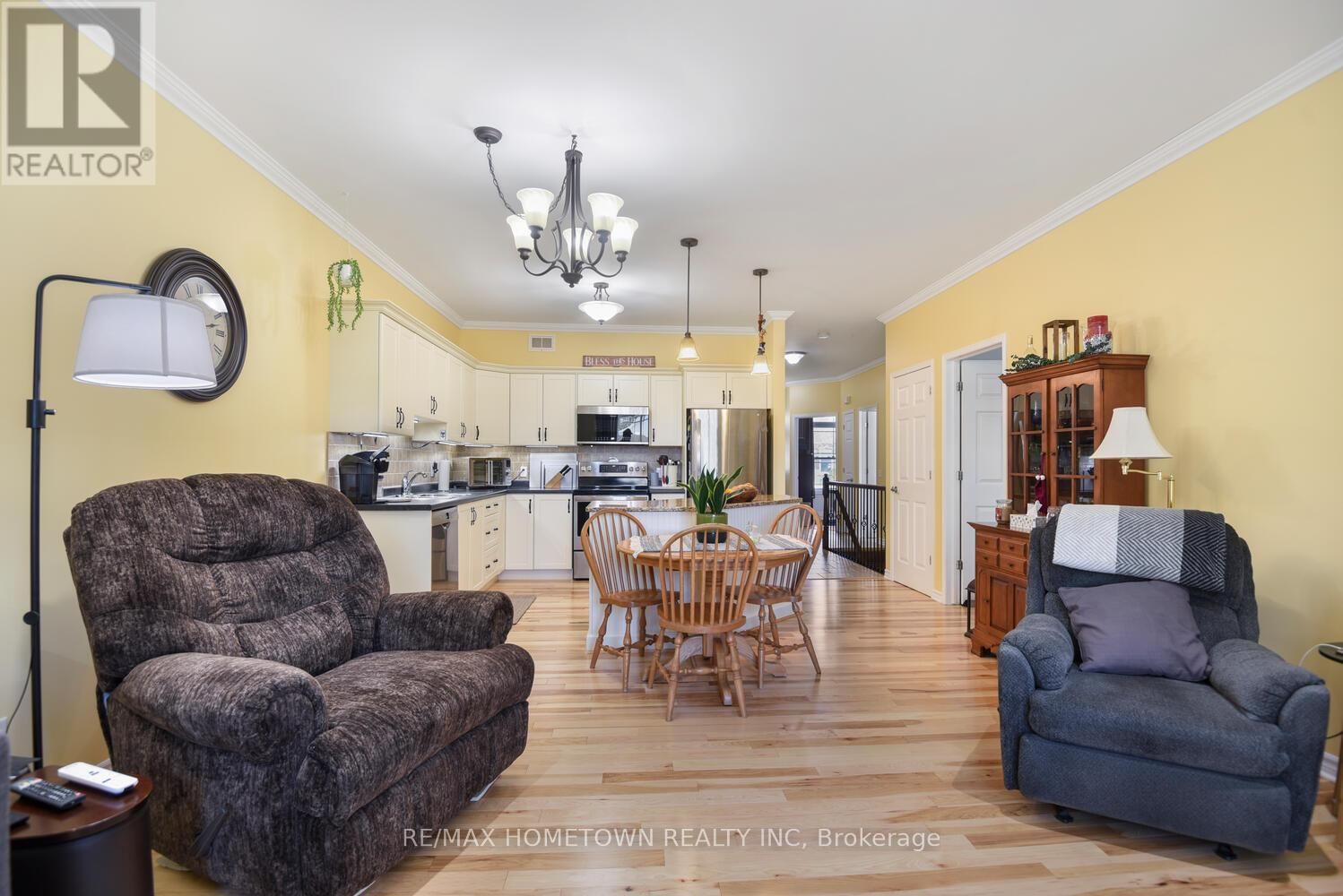 6 SUSANNA LANE Image 11