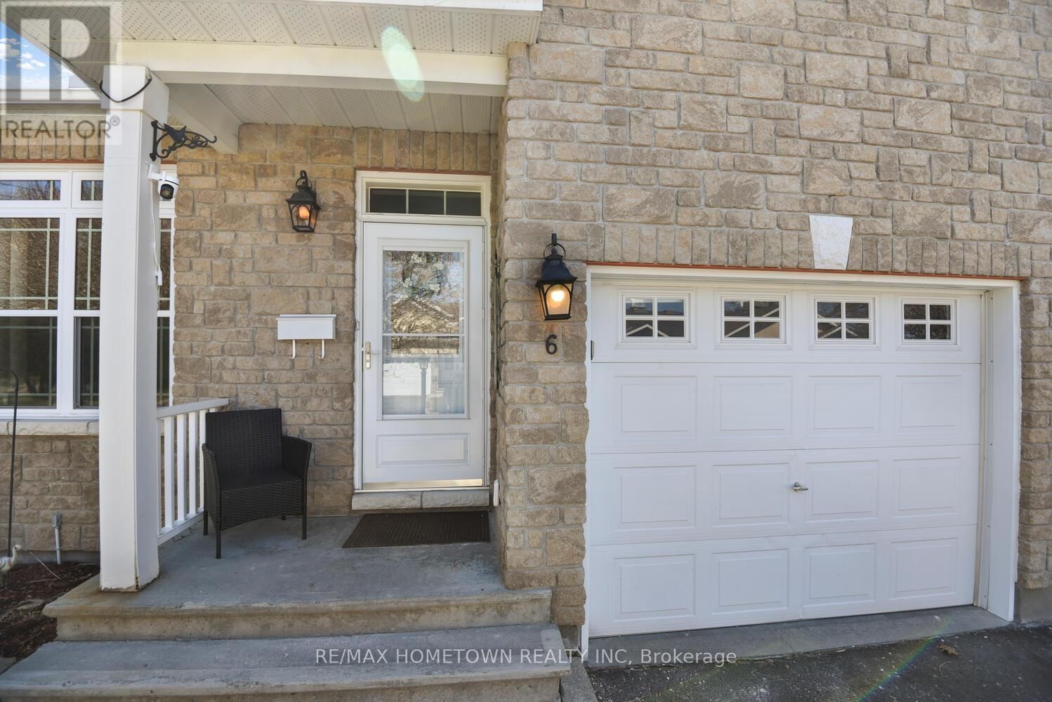 6 SUSANNA LANE Image 2