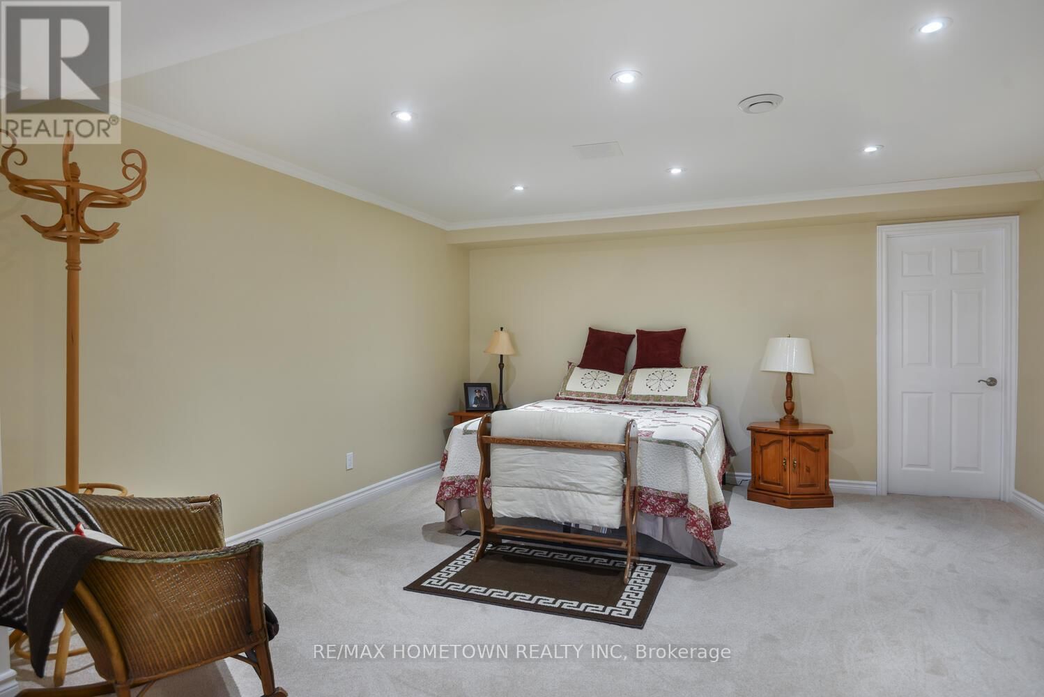 6 SUSANNA LANE Image 22