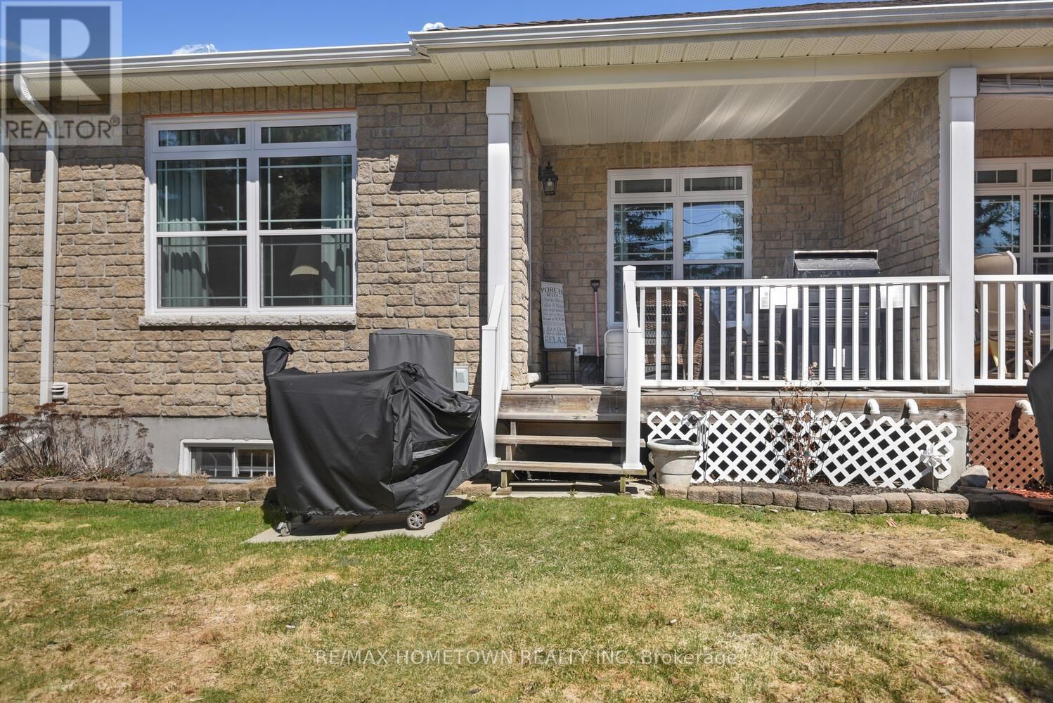 6 SUSANNA LANE Image 23