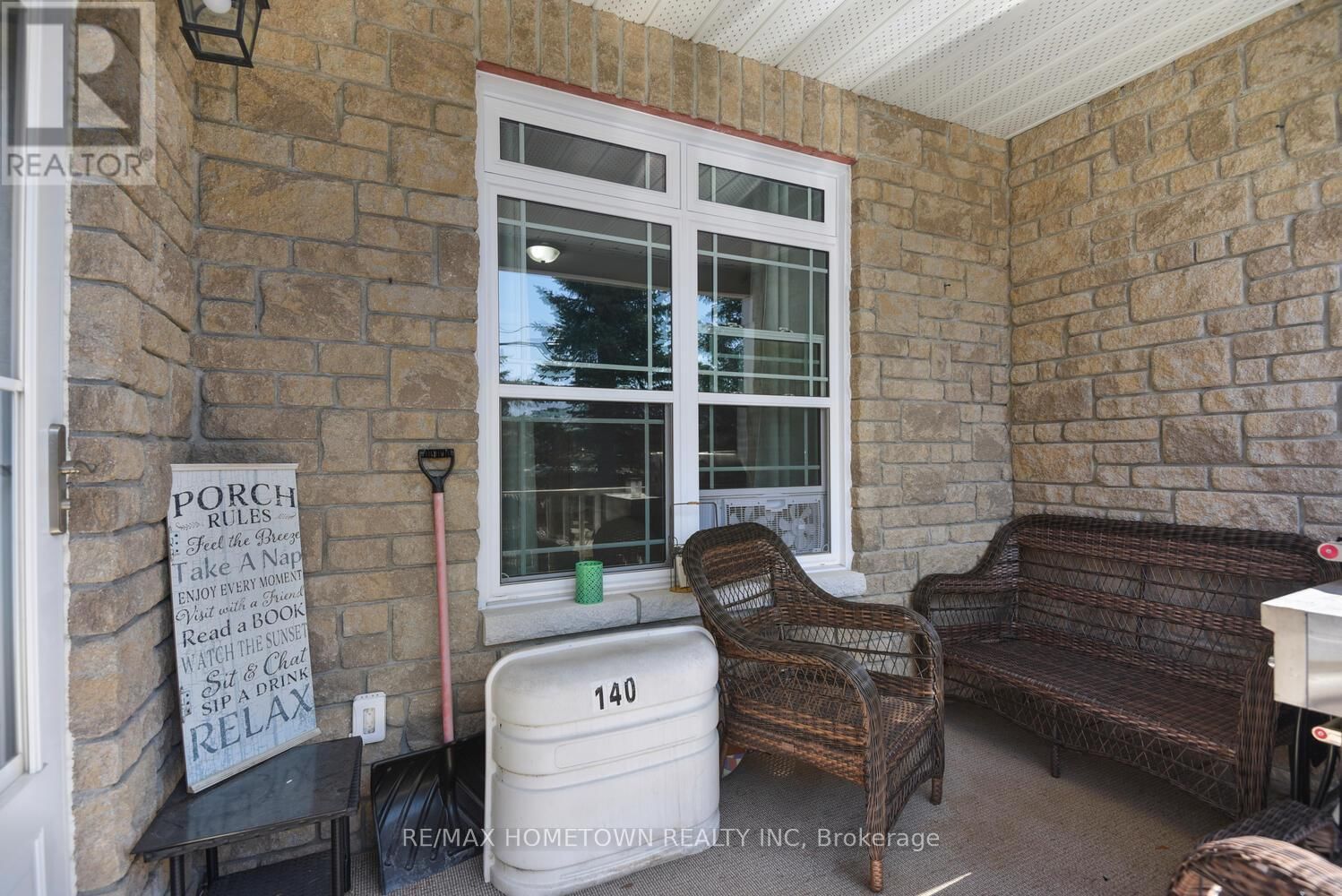 6 SUSANNA LANE Image 24