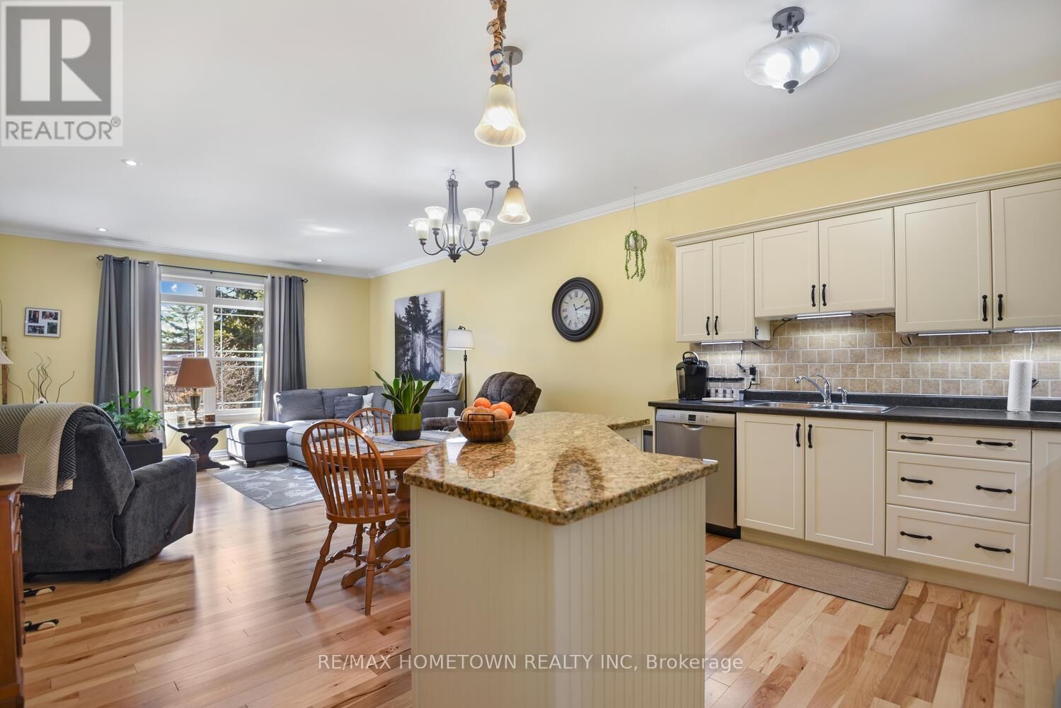 6 SUSANNA LANE Image 7