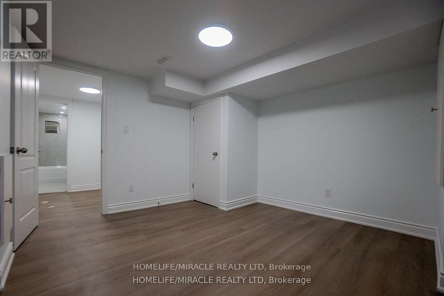 41 GRANDE AVENUE Image 27
