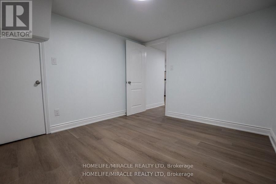41 GRANDE AVENUE Image 32