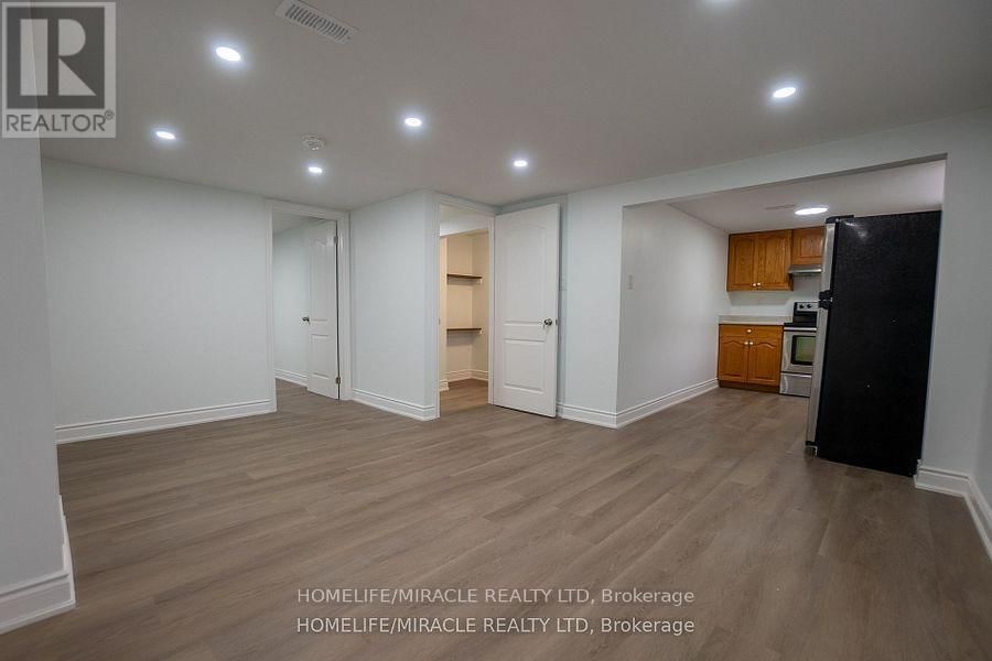 41 GRANDE AVENUE Image 35