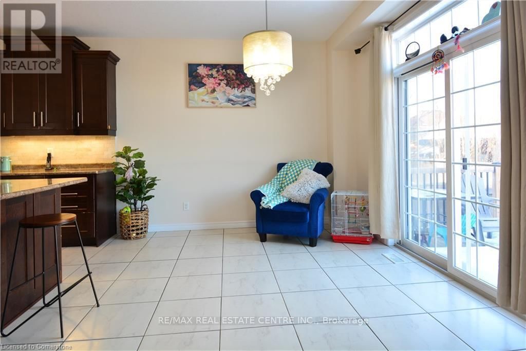 240 BISMARK DRIVE Image 13