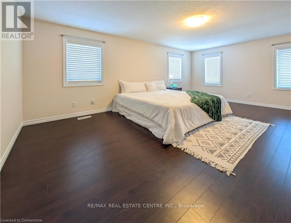 240 BISMARK DRIVE Image 18