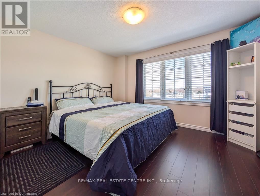 240 BISMARK DRIVE Image 24