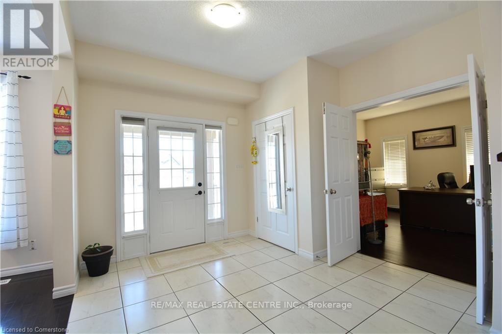 240 BISMARK DRIVE Image 7