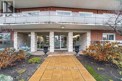 203 - 11 WOODMAN DRIVE SOUTH Image 1