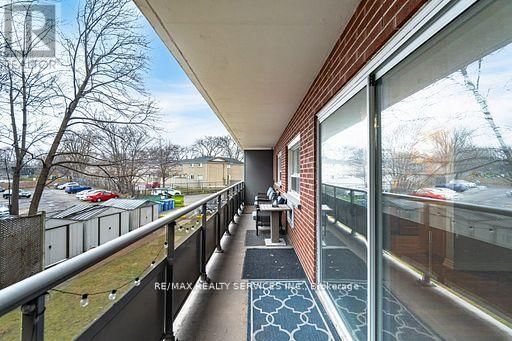 203 - 11 WOODMAN DRIVE SOUTH Image 18