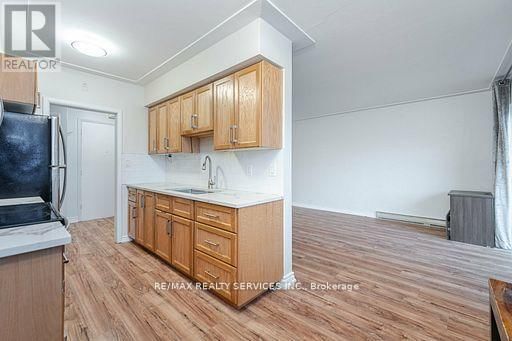 203 - 11 WOODMAN DRIVE SOUTH Image 9