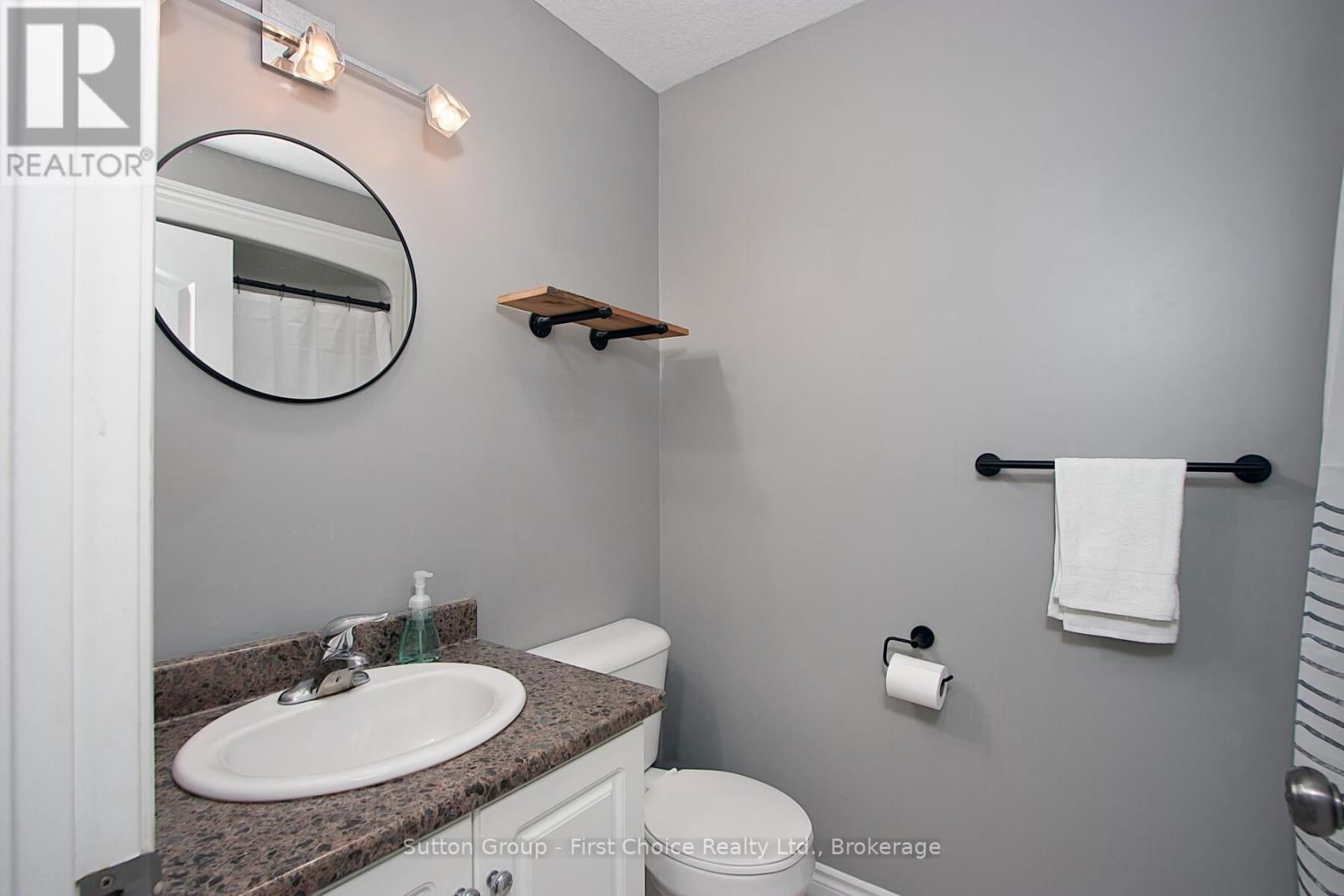 280 RAILWAY AVENUE Image 25