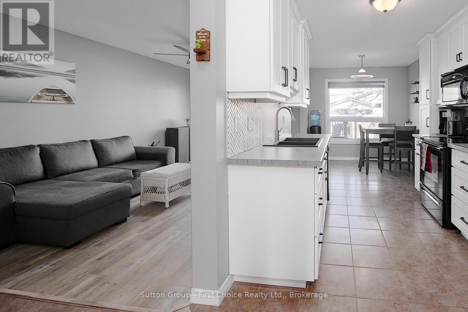 280 RAILWAY AVENUE Image 7