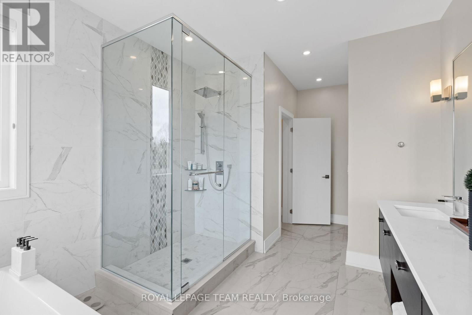 1245 EL CAMINO STREET Image 22
