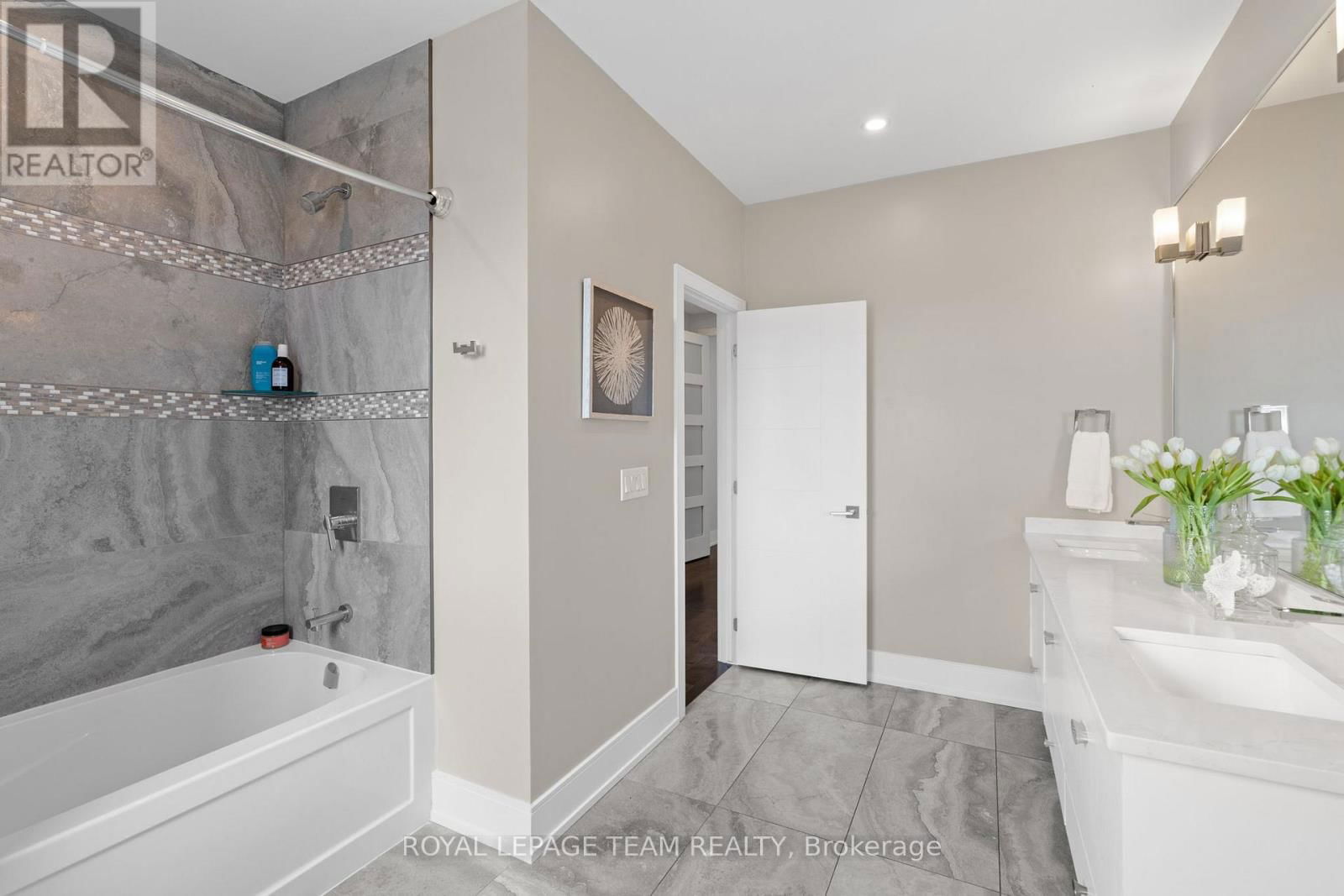 1245 EL CAMINO STREET Image 28
