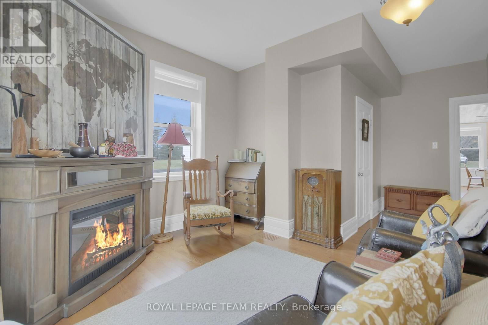 1456 MEADOW DRIVE Image 13