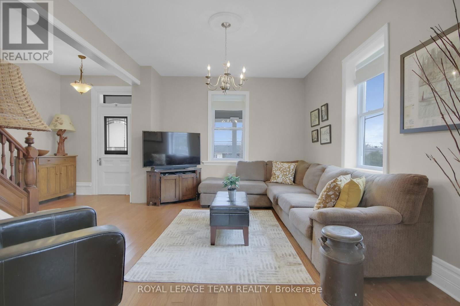 1456 MEADOW DRIVE Image 9