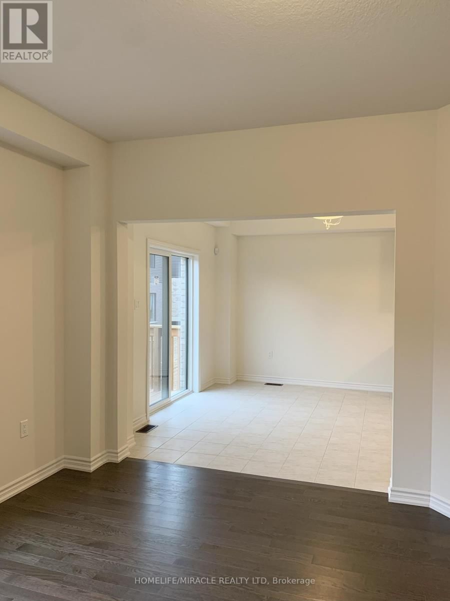 272 POTTRUFF ROAD Image 12