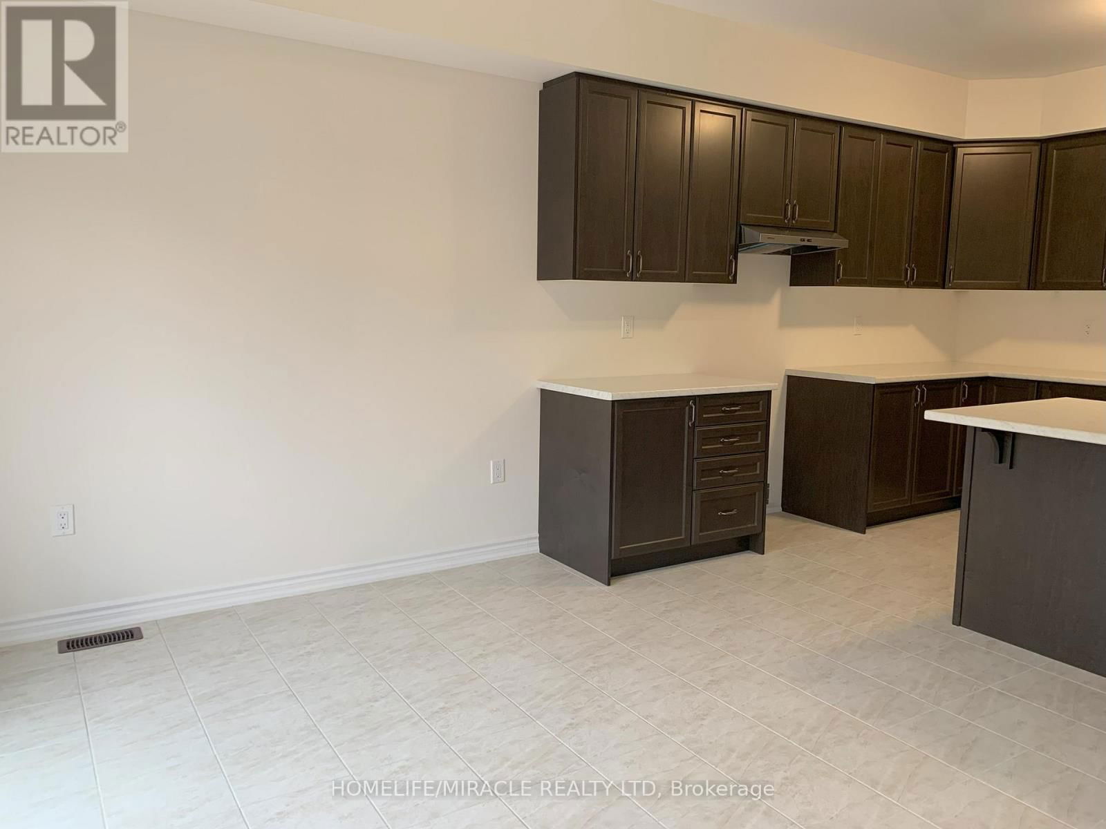 272 POTTRUFF ROAD Image 15