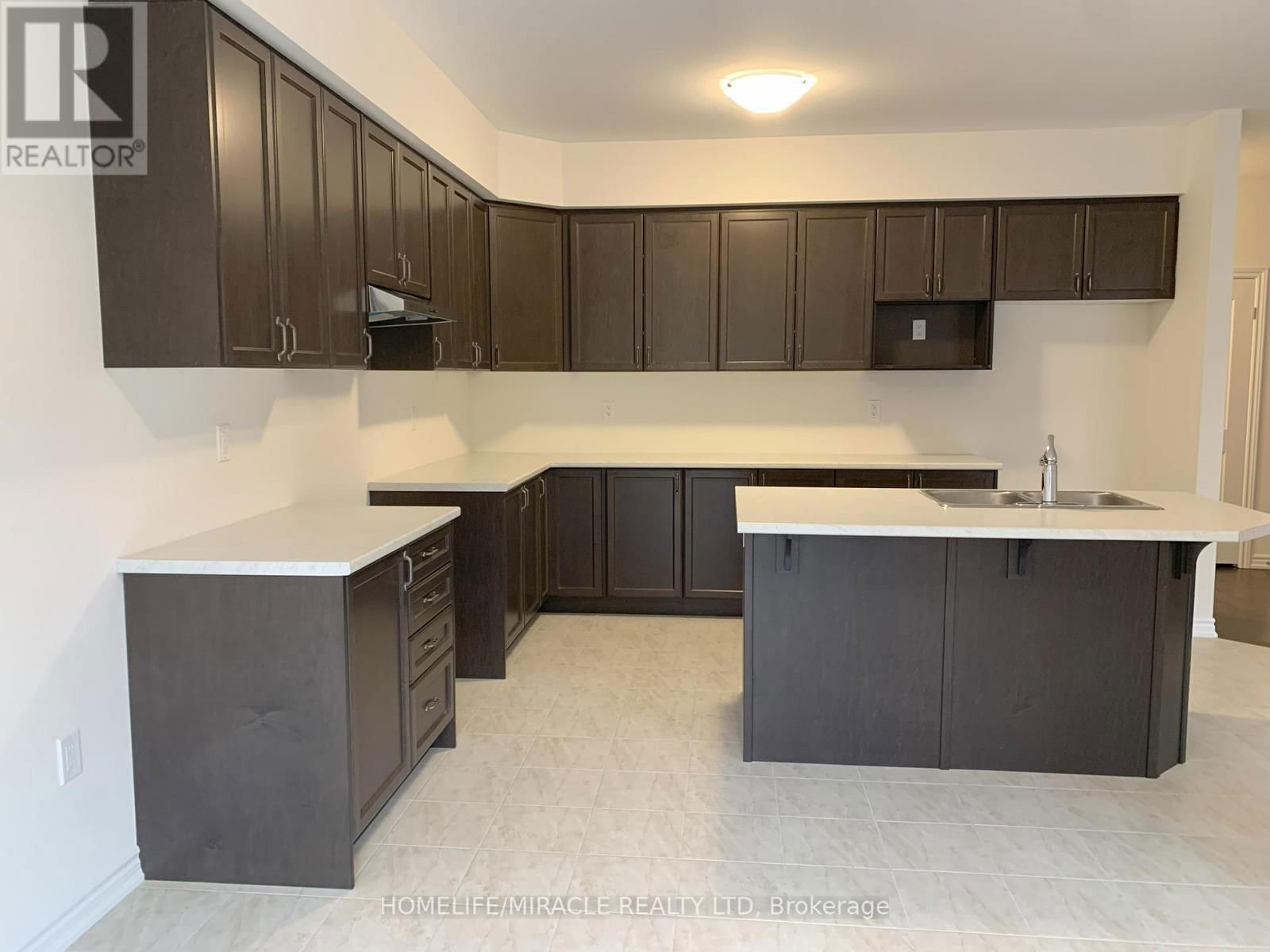 272 POTTRUFF ROAD Image 16