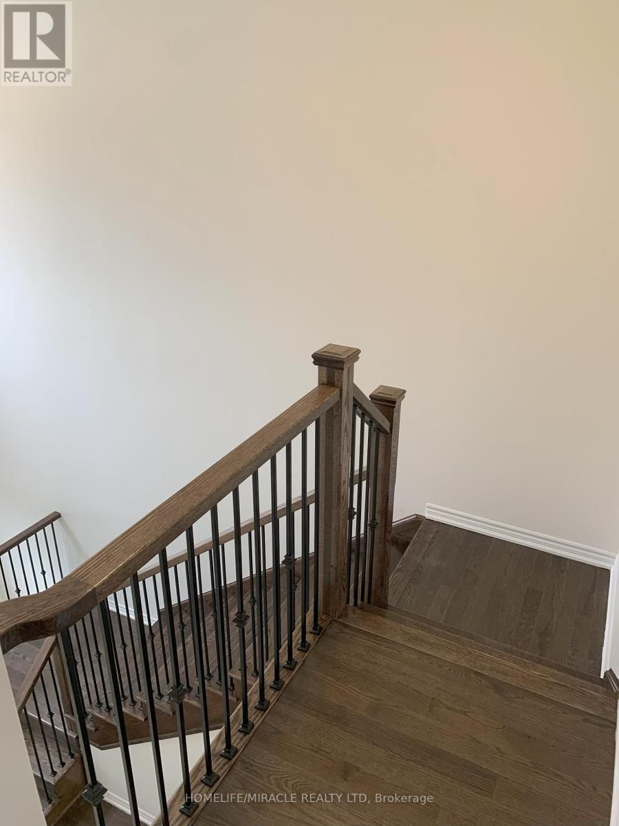 272 POTTRUFF ROAD Image 33