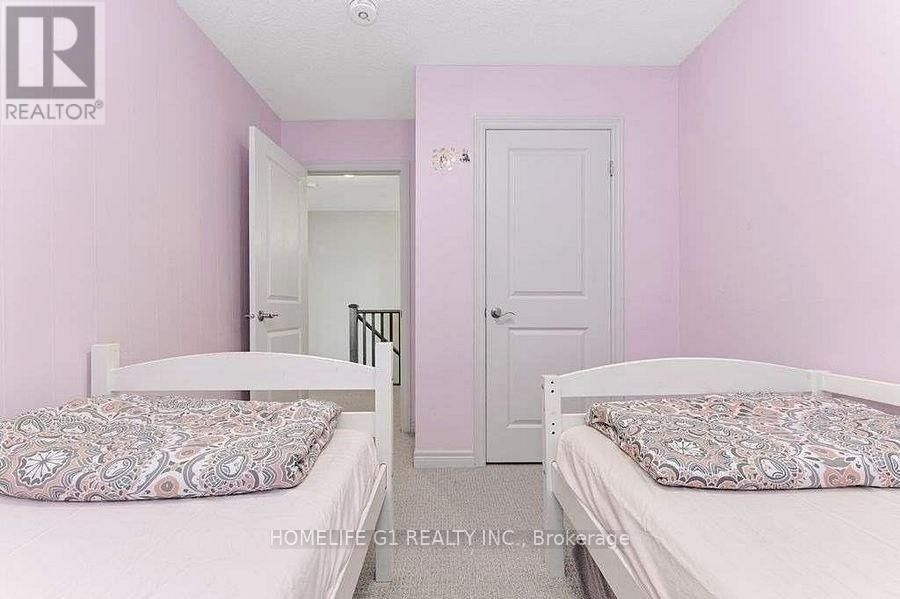 88 WESTBANK TRAIL STONEY CREEK Image 19