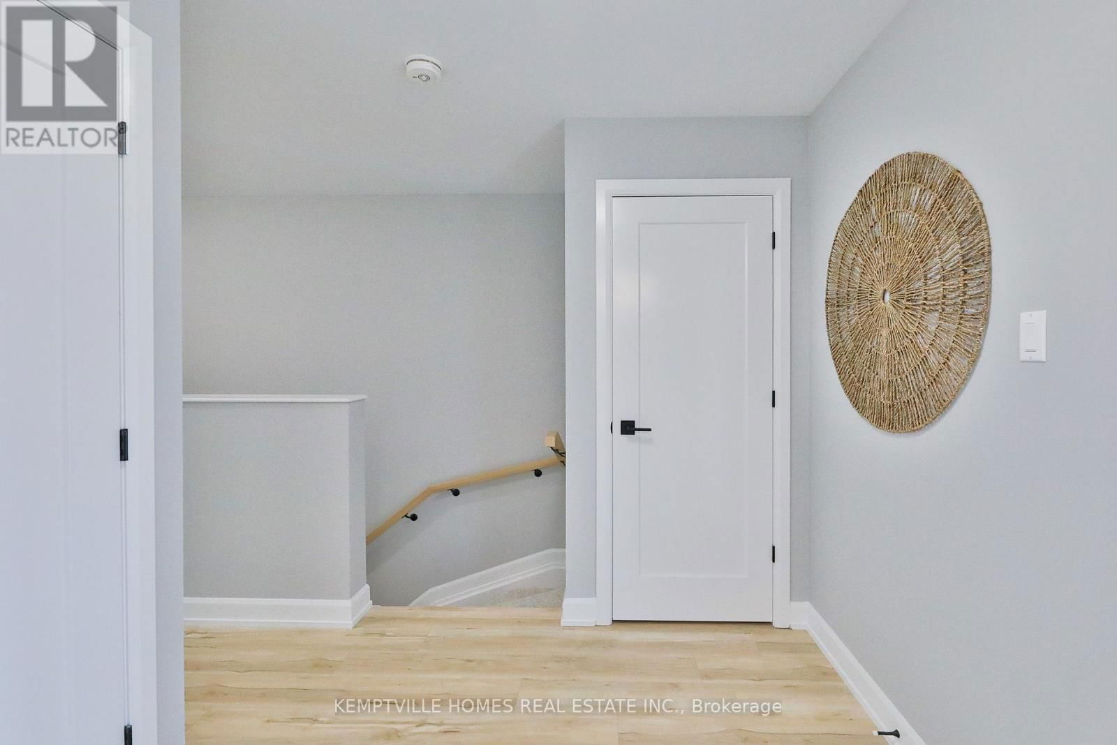 324 LEWIS W STREET Image 26