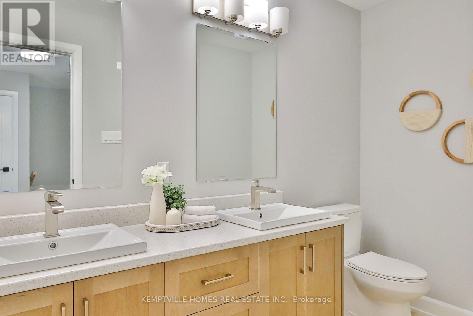 324 LEWIS W STREET Image 33