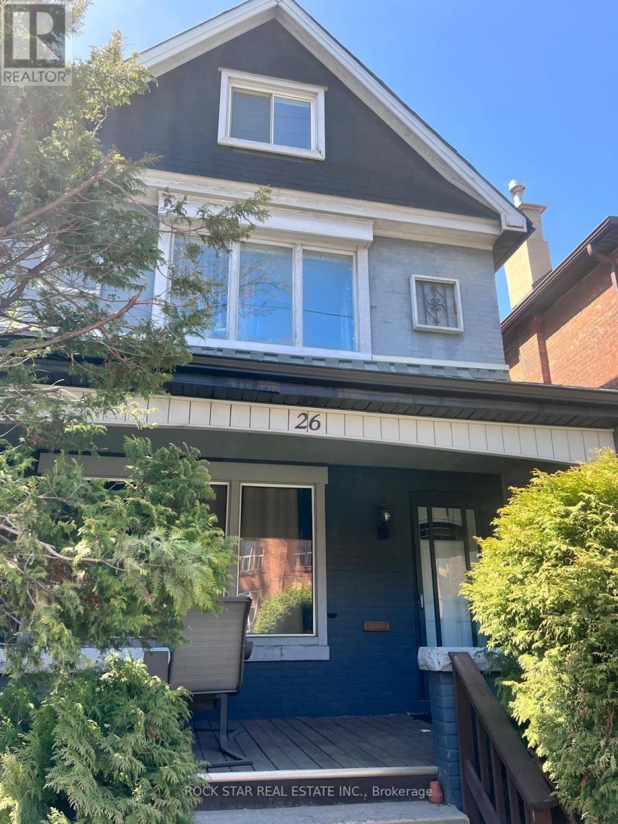 Upper - 26 WENTWORTH STREET SOUTH Image 2