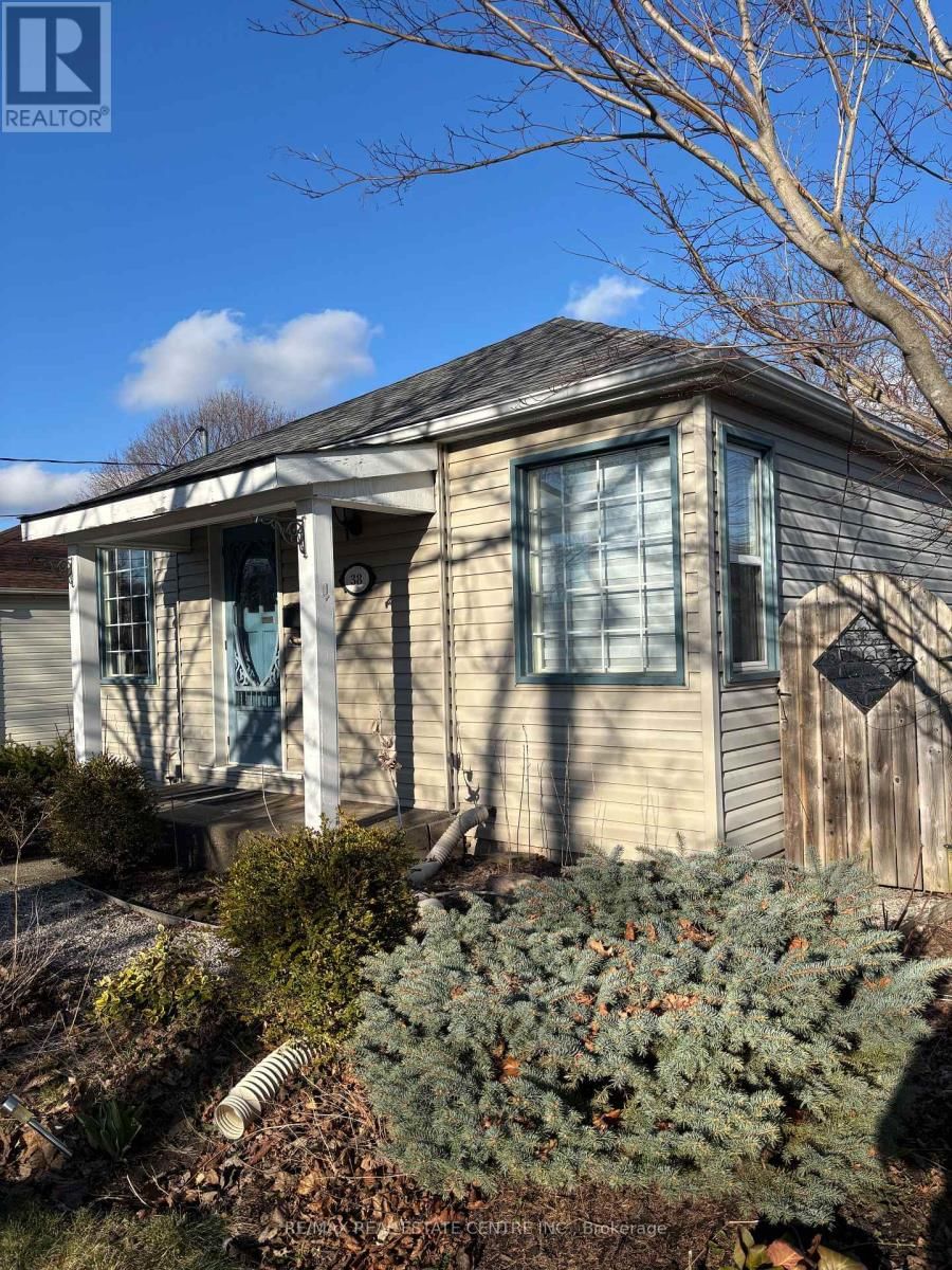 38 ST CLAIR AVENUE Image 3
