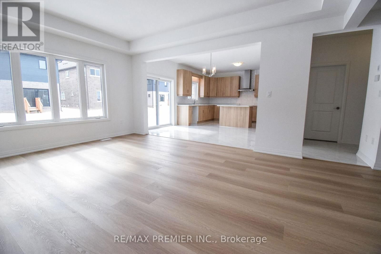 96 ACACIA ROAD Image 10