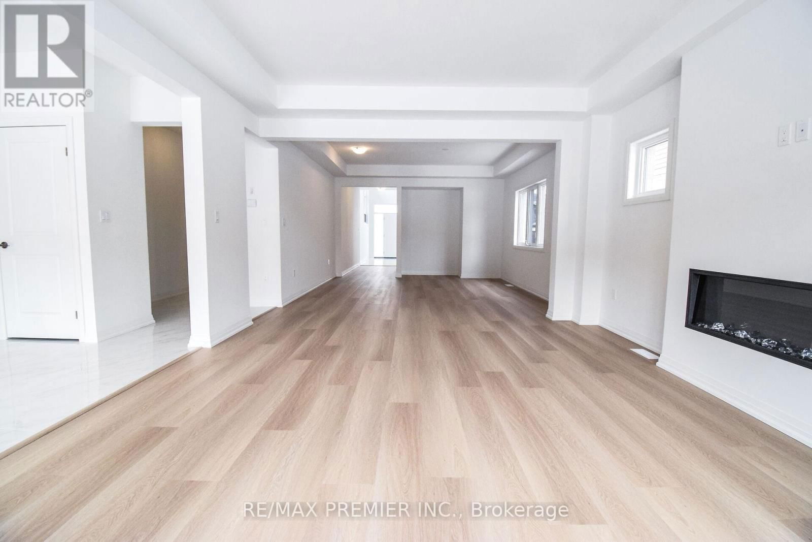 96 ACACIA ROAD Image 13