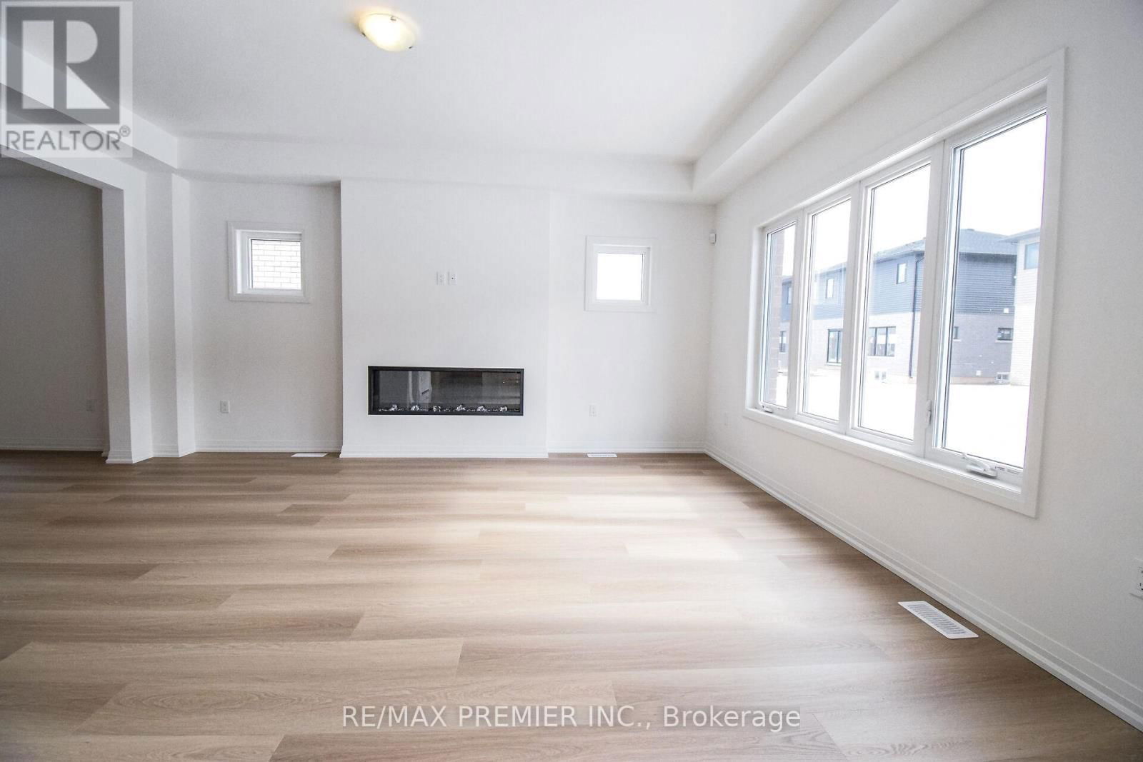 96 ACACIA ROAD Image 14