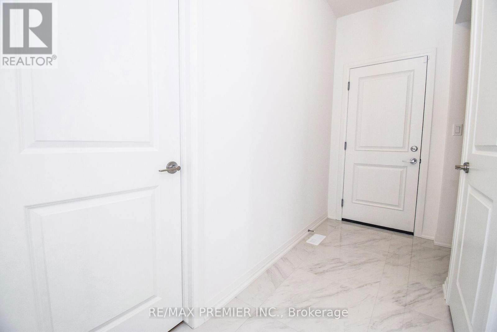 96 ACACIA ROAD Image 21