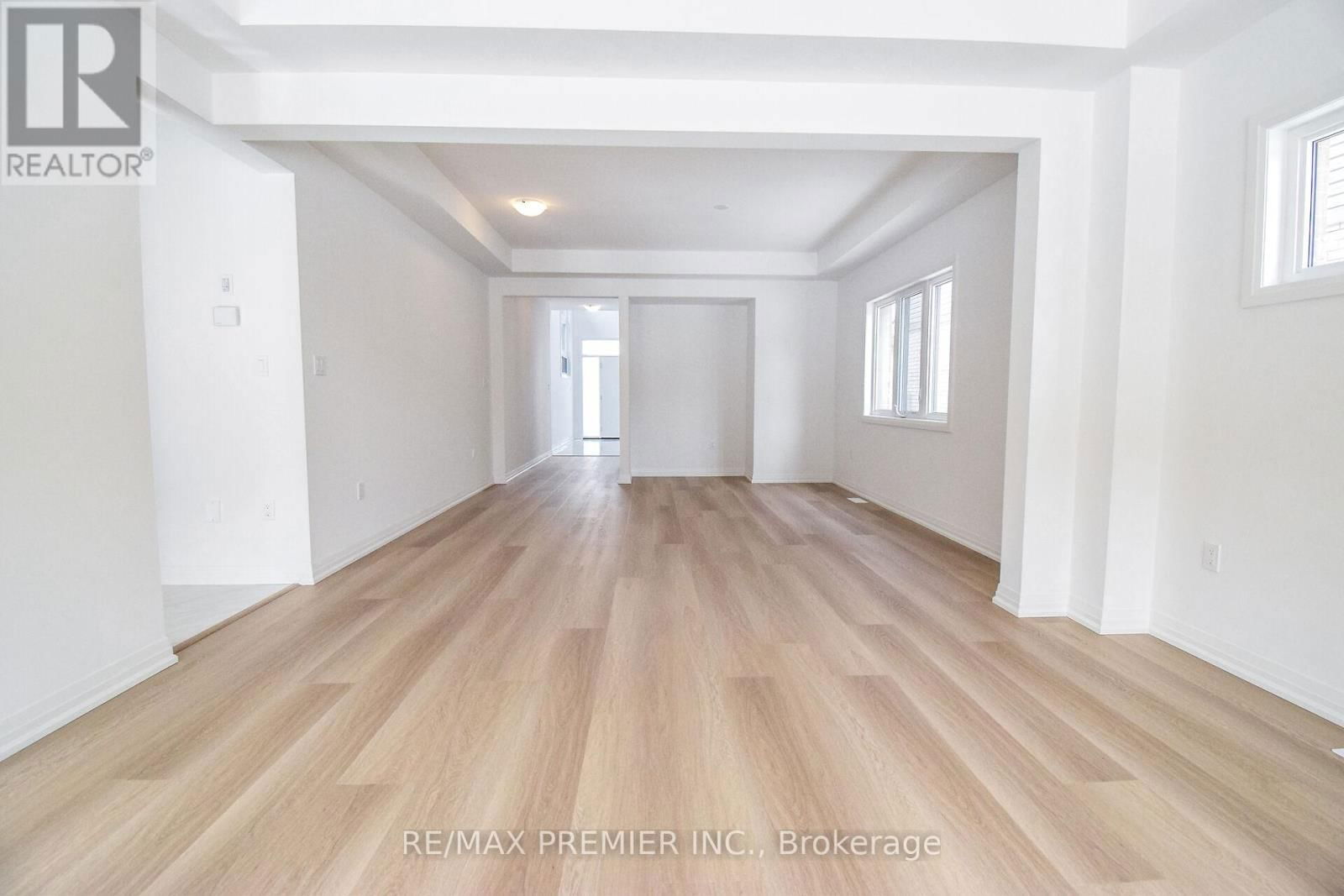 96 ACACIA ROAD Image 25