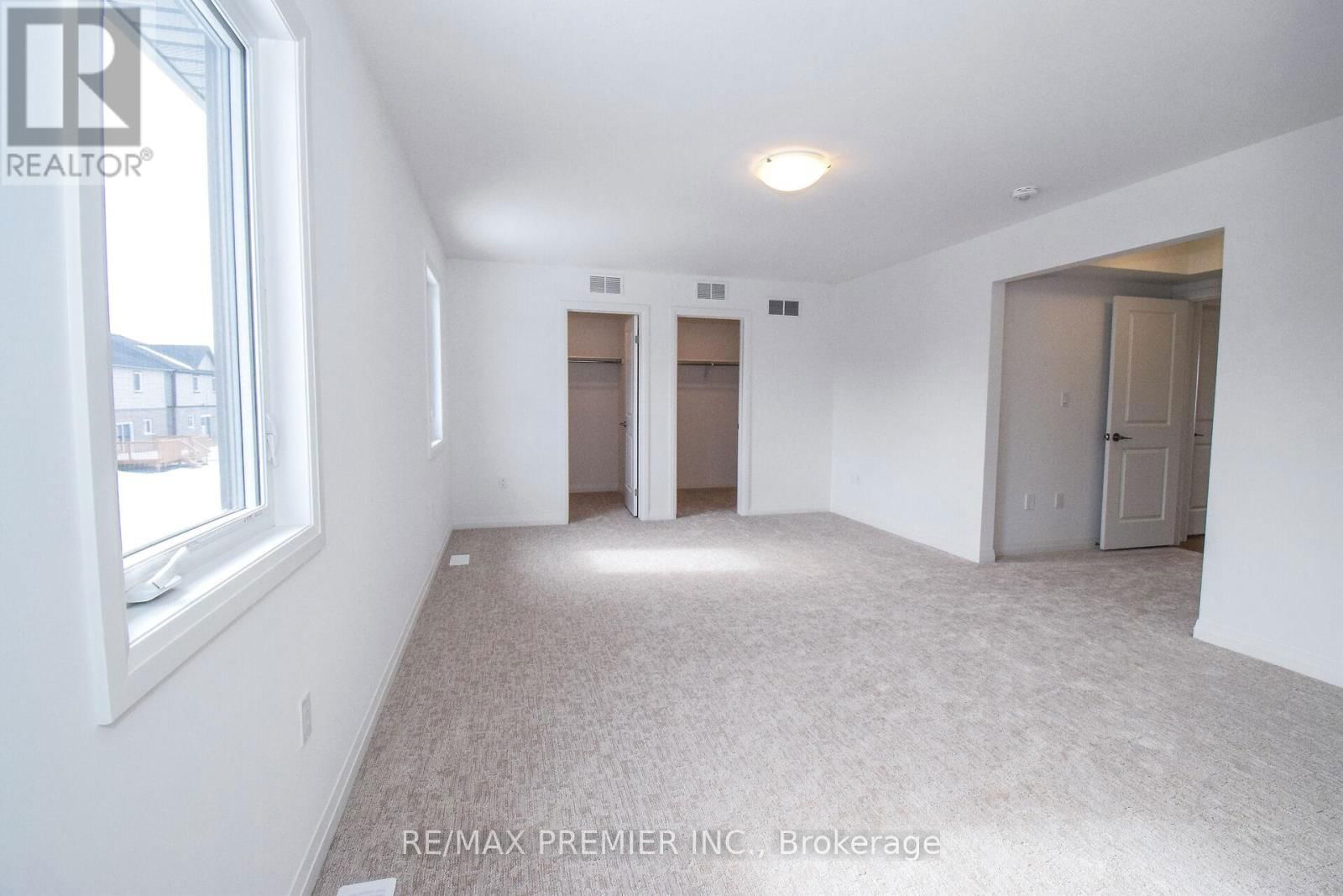 96 ACACIA ROAD Image 34